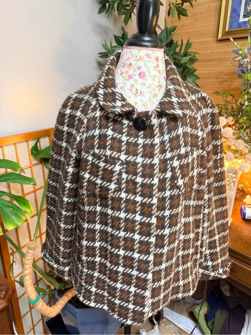 Banana Republic Houndstooth Wool Peter Pan Capelet Style Coat